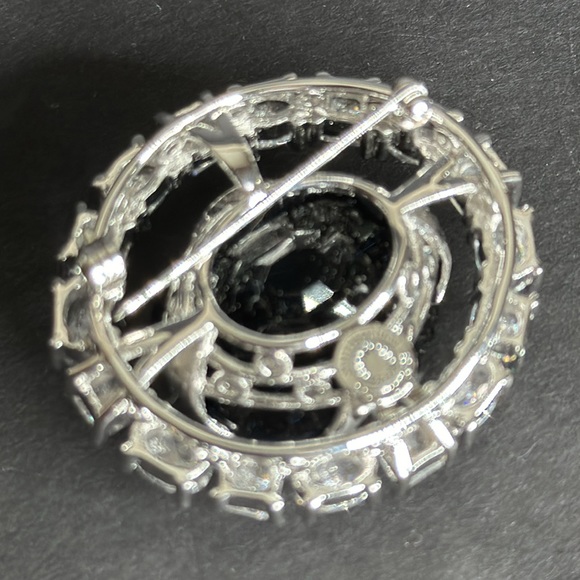 Smithsonian Institute Blue Hope Diamond Replica BROOCH - Picture 6 of 13